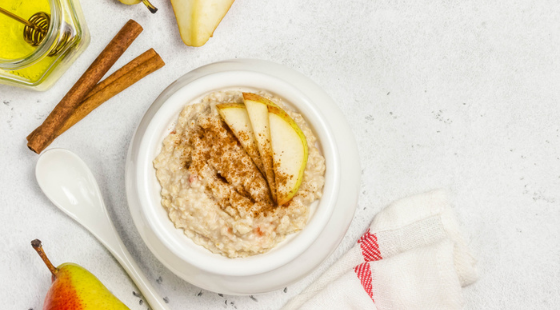 Spiced Pear Overnight Oats - Inspiralized